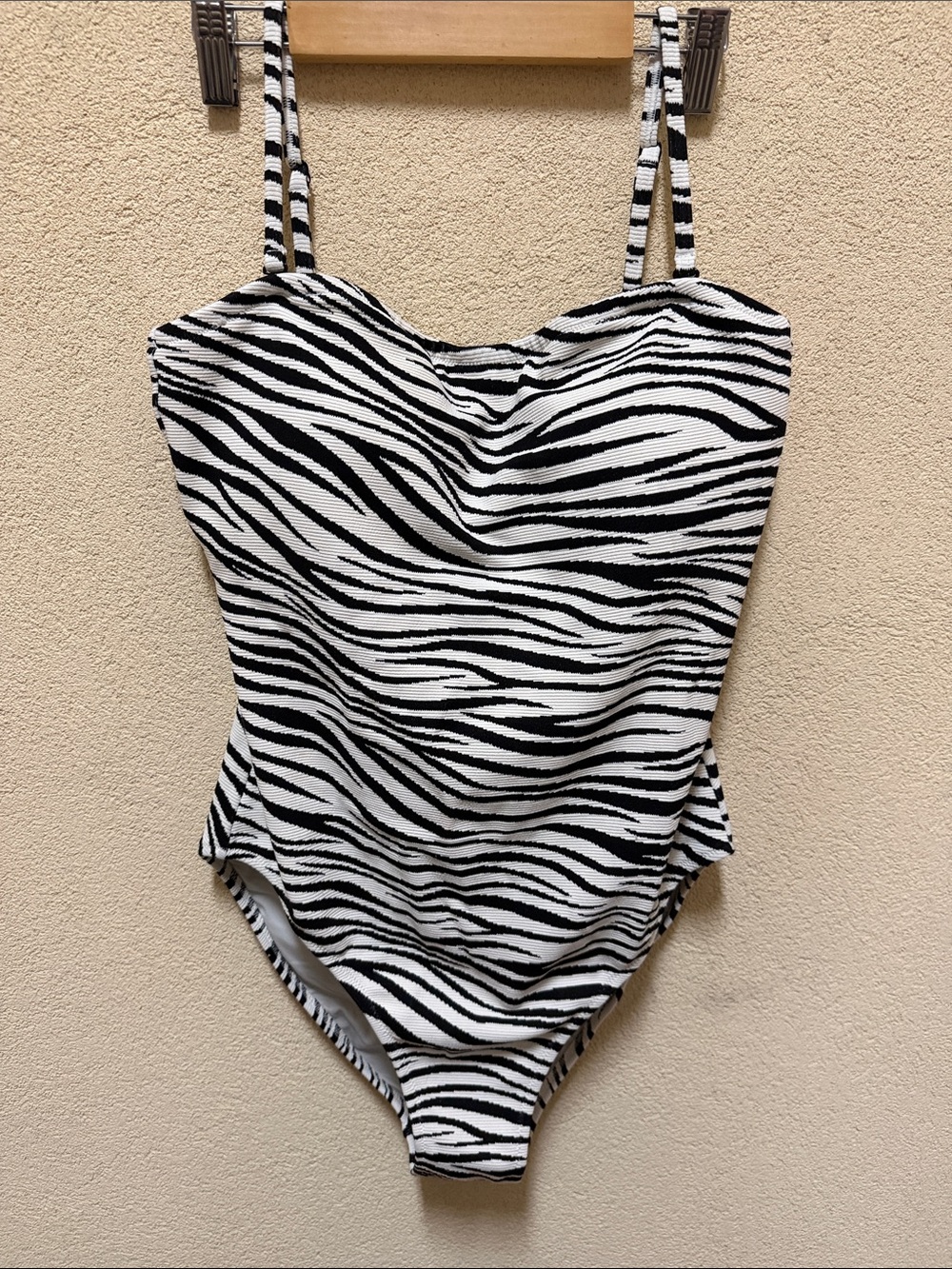 J. Crew Black and White Scrunchie Fabric Zebra One-Piece Swimsuit Size 10 #011